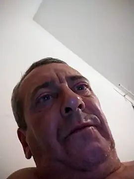 Maci75 online show from June 2026 09:32:02 PM