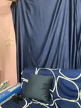 Snapshot of NudeDancingqueen chatting on July 2026 06:32:01 AM NudeDancingqueen online show from July 2026 06:32:01 AM