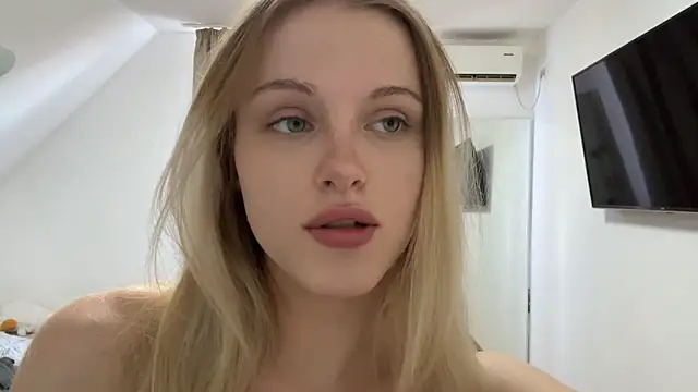 UnwedGrist online show from June 2026 12:48:01 PM