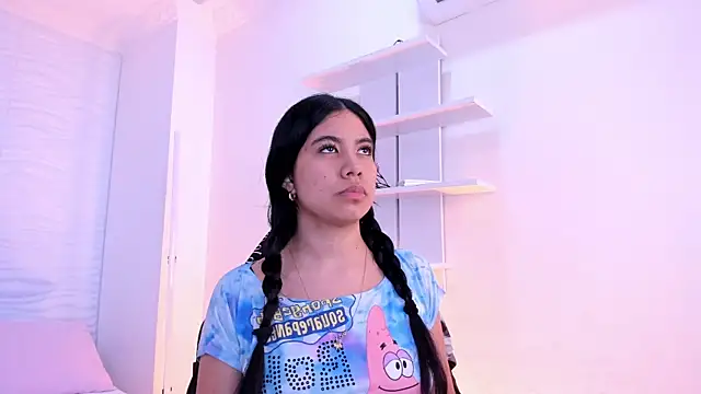 Snapshot of AylinLove_ chatting on August 2026 11:31:02 AM AylinLove online show from August 2026 11:31:02 AM