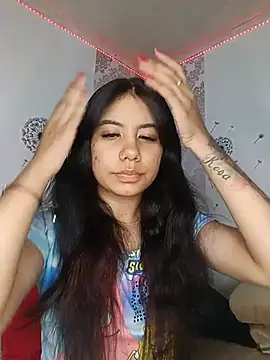 Snapshot of AylinLove_ chatting on August 2026 12:09:01 AM AylinLove online show from August 2026 12:09:01 AM