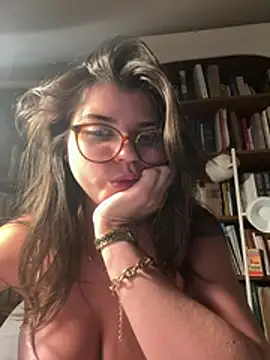 romanelove online show from June 2026 09:01:02 PM