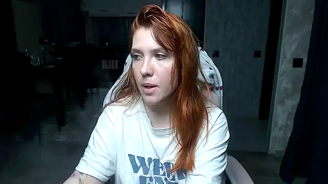 Reginasmilee online show from March 2026 05:22:02 AM