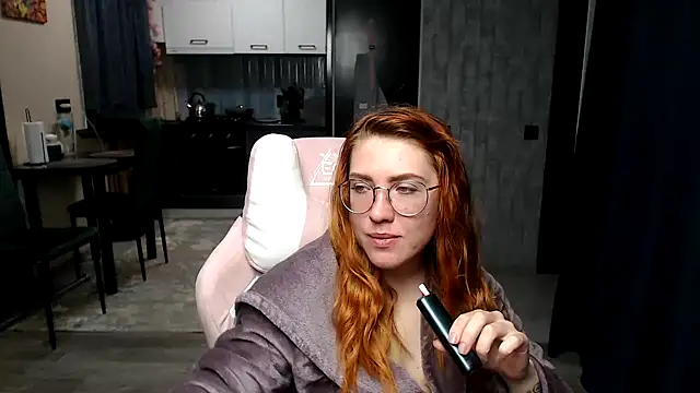 Reginasmilee online show from April 2026 02:59:02 AM