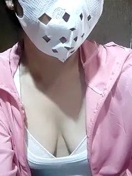 Snapshot of Hiha-nn chatting on June 2026 11:37:01 PM Hiha-nn online show from June 2026 11:37:01 PM