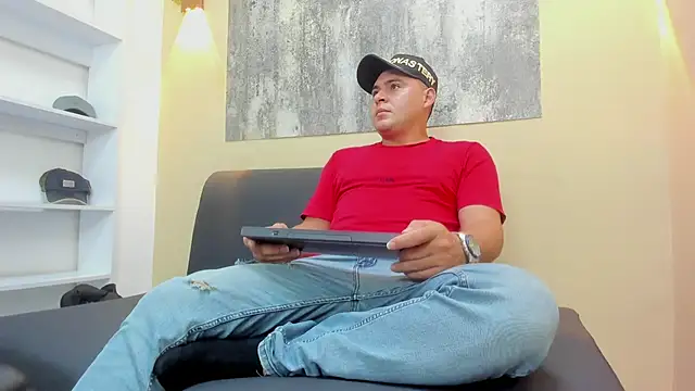 THEO WOOD3 online show from June 2026 08:32:02 PM
