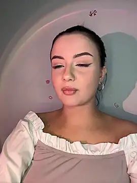 LoBeauty online show from July 2026 07:49:02 PM