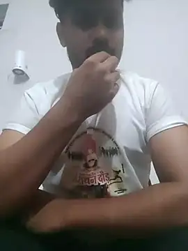 Snapshot of Yoursunnysuraj chatting on June 2026 03:51:01 PM Yoursunnysuraj online show from June 2026 03:51:01 PM