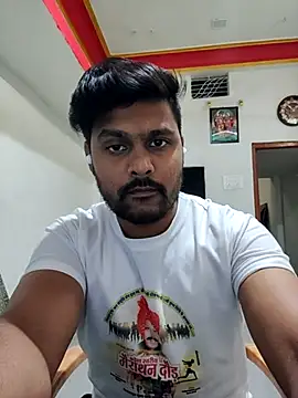 Snapshot of Yoursunnysuraj chatting on July 2026 05:25:02 AM Yoursunnysuraj online show from July 2026 05:25:02 AM