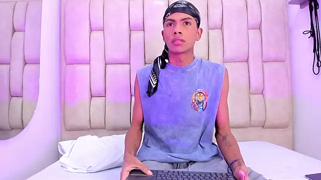 Cuteboyhenrik os online show from July 2026 02:35:02 AM