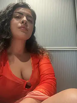 Aylin Sugar online show from July 2026 02:10:01 PM
