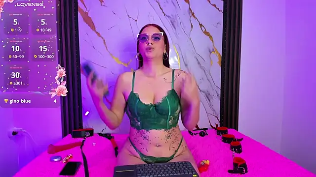 Snapshot of Lilhi_moon_ chatting on July 2026 03:05:01 PM Lilhi moon online show from July 2026 03:05:01 PM