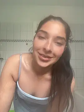 Laura nx online show from July 2026 11:49:01 AM
