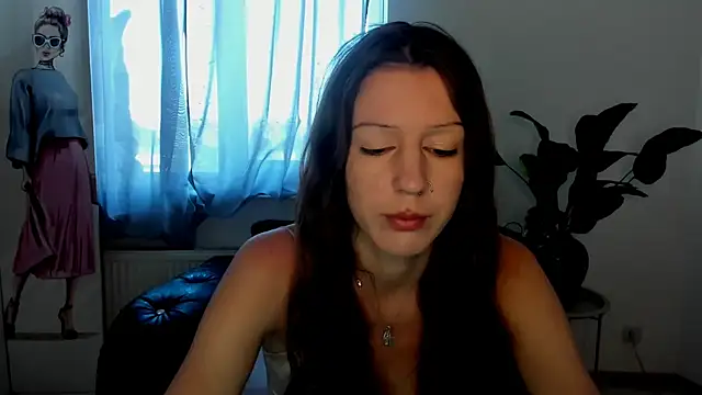 Lunaa x44 online show from July 2026 07:48:01 AM