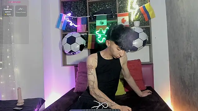 Snapshot of Dominik_lux chatting on July 2026 06:47:02 AM Dominik lux online show from July 2026 06:47:02 AM