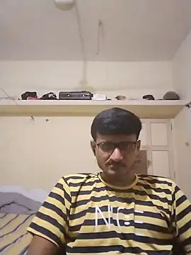 Snapshot of sumitXe chatting on July 2026 03:03:01 PM sumitXe online show from July 2026 03:03:01 PM