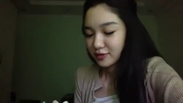 Snapshot of MintyMuse chatting on July 2026 05:11:02 AM MintyMuse online show from July 2026 05:11:02 AM