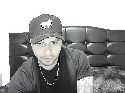 wolfgolden1 online show from July 2026 12:18:02 AM