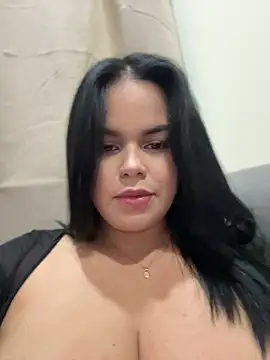 Snapshot of AliceStarshine chatting on June 2026 01:50:01 AM AliceStarshine online show from June 2026 01:50:01 AM