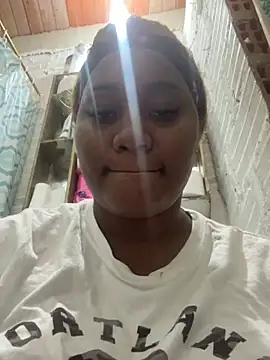 Snapshot of charlotte_johns chatting on July 2026 10:01:02 PM charlotte johns online show from July 2026 10:01:02 PM
