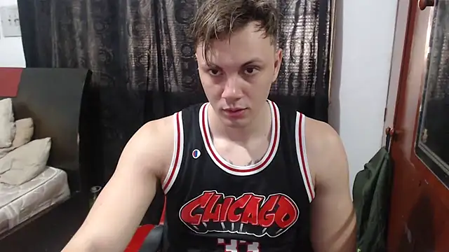 Snapshot of kike_energy chatting on November 2025 07:43:01 PM kike energy online show from November 2025 07:43:01 PM