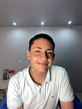 andreslavado online show from July 2026 01:18:01 AM