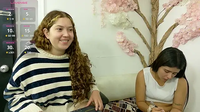 Snapshot of Emilyblosom-y-MiaRose chatting on July 2026 05:51:02 PM Emilyblosom-y-MiaRose online show from July 2026 05:51:02 PM