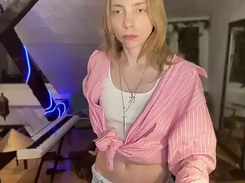 Anna darko online show from July 2026 09:17:01 PM