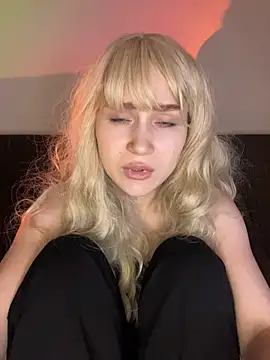 Snapshot of Charlotte_Pretty chatting on July 2026 06:13:01 PM Charlotte Pretty online show from July 2026 06:13:01 PM
