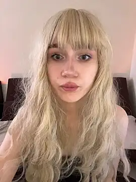 Snapshot of Charlotte_Pretty chatting on July 2026 05:00:02 AM Charlotte Pretty online show from July 2026 05:00:02 AM