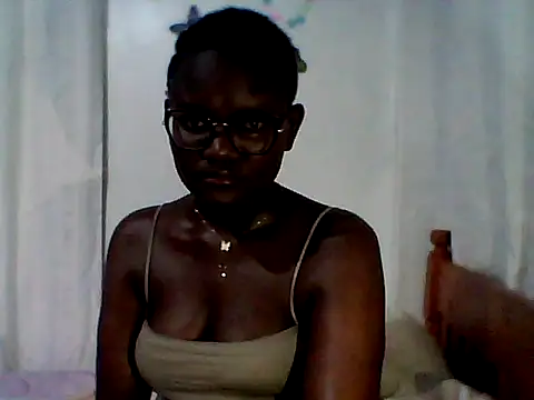 Snapshot of finegirlsheila chatting on July 2026 07:30:02 PM finegirlsheila online show from July 2026 07:30:02 PM
