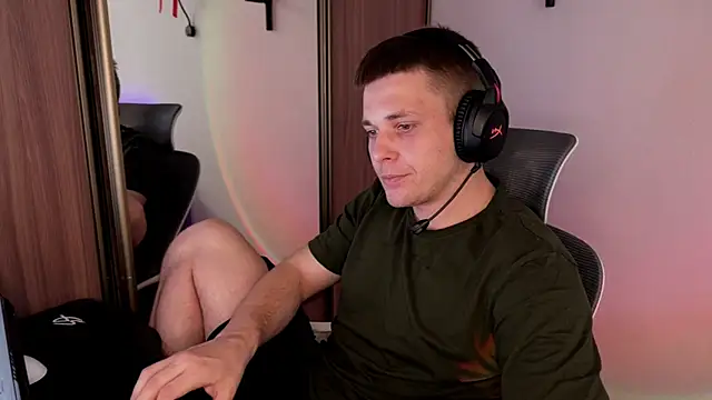 Nikclak online show from July 2026 03:17:01 PM