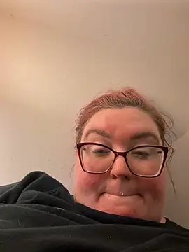 Snapshot of BbwQueen216 chatting on July 2026 03:56:01 AM BbwQueen216 online show from July 2026 03:56:01 AM