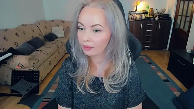 Snapshot of WhitneyLynn chatting on January 2025 11:00:02 AM WhitneyLynn online show from January 2025 11:00:02 AM