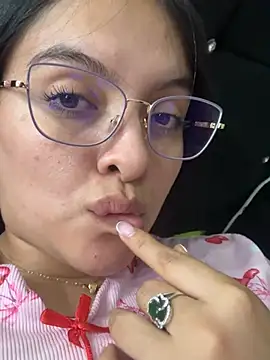Nicoleqm online show from July 2026 01:19:02 AM