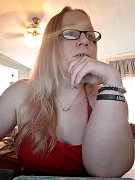 Snapshot of XxMs_StarzxX chatting on January 2025 04:13:02 PM XxMs StarzxX online show from January 2025 04:13:02 PM