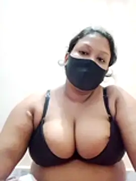 Snapshot of mimma_-_aara chatting on July 2026 04:41:02 AM mimma - aara online show from July 2026 04:41:02 AM
