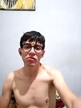 Snapshot of Apologdlll chatting on July 2026 07:43:01 AM Apologdlll online show from July 2026 07:43:01 AM