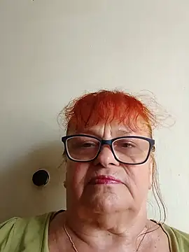 Snapshot of Moodberry400 chatting on July 2026 06:49:01 AM Moodberry400 online show from July 2026 06:49:01 AM