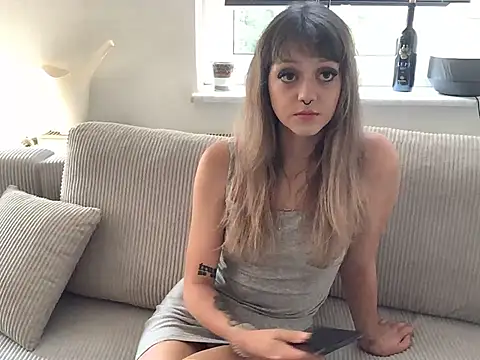 LaraaMaxx online show from July 2026 04:59:02 PM