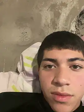 Snapshot of johnnisak chatting on July 2026 12:46:01 AM johnnisak online show from July 2026 12:46:01 AM