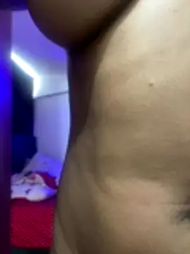 riri brunnete online show from October 2025 07:23:01 PM