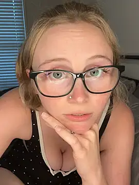 Kat peachyy26 online show from July 2026 11:13:02 PM