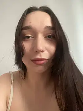 Katerina Walker  online show from July 2026 10:25:01 AM