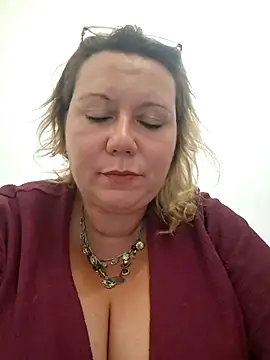 pulpeuselulu online show from July 2026 06:06:02 PM