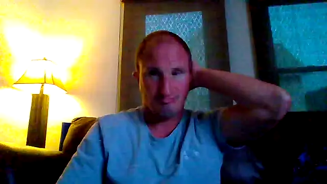 Snapshot of BJKing712 chatting on August 2026 10:45:01 PM BJKing712 online show from August 2026 10:45:01 PM