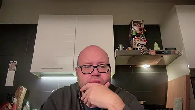 theitalianbear online show from November 2025 04:11:01 AM