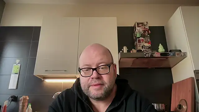 theitalianbear online show from April 2026 08:04:01 AM