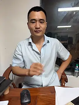 Snapshot of xuanxuan0202 chatting on July 2026 05:42:02 PM xuanxuan0202 online show from July 2026 05:42:02 PM
