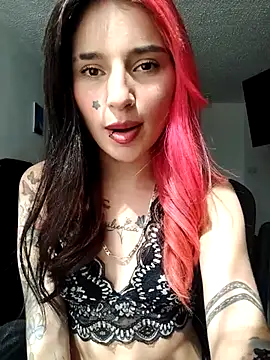 Snapshot of Ale_moon chatting on July 2026 07:35:01 PM Ale moon online show from July 2026 07:35:01 PM